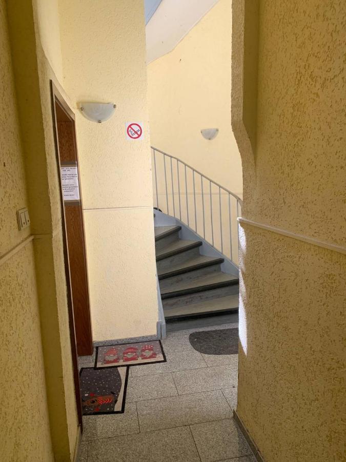 Apartament Hotel Limon Есен Екстериор снимка