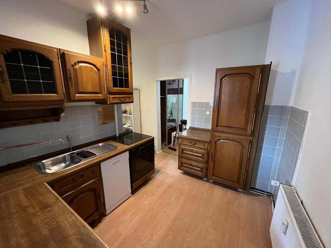 Apartament Hotel Limon Есен Екстериор снимка